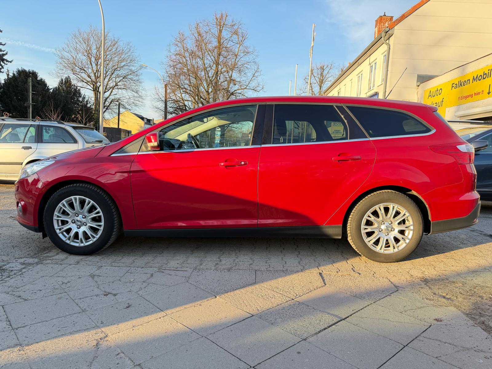 Ford Focus Turnier Titanium + Klima + Navi