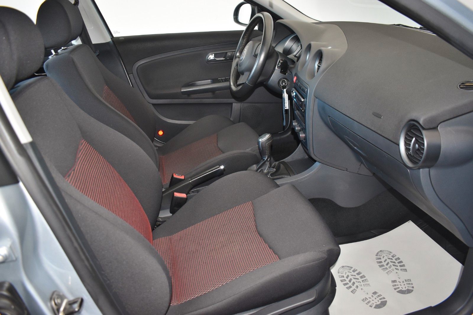 Fahrzeugabbildung SEAT Ibiza Sport Edition Sportsitze,8 fach bereift