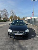 Volkswagen Polo 1.4 Sportline Sportline - Volkswagen Polo Sportline mit Benzin-Antrieb