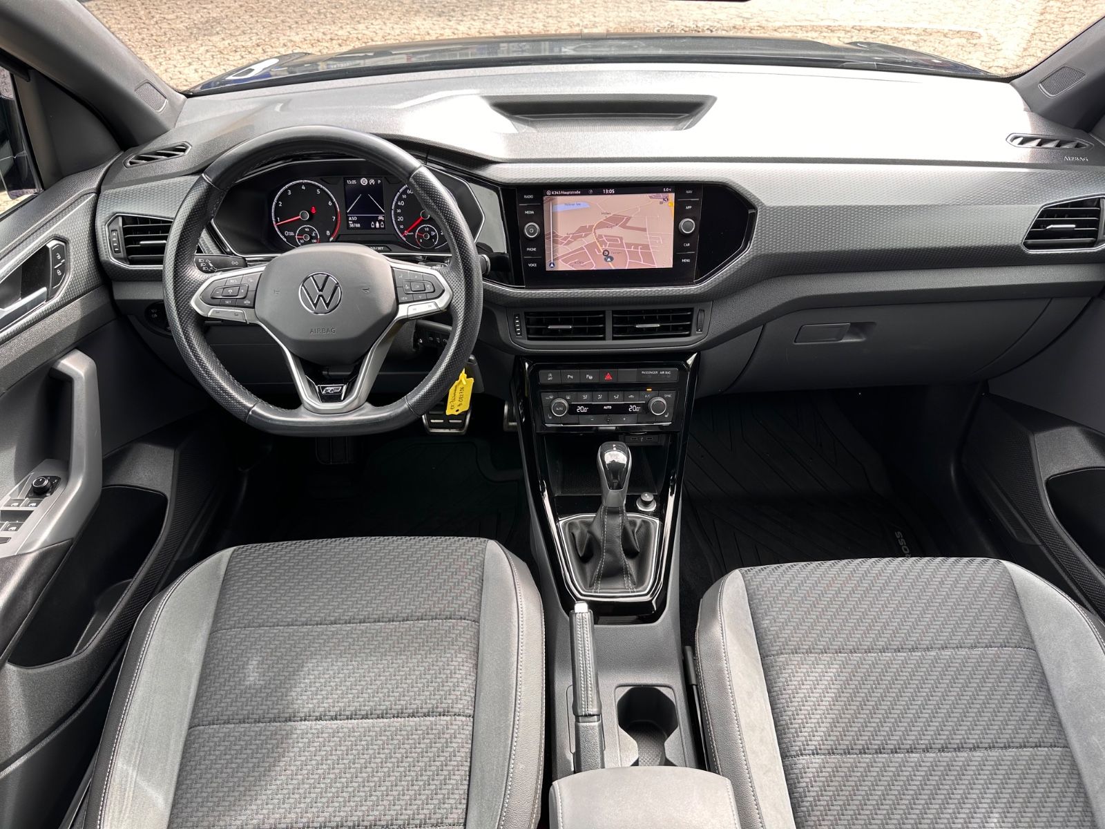 Fahrzeugabbildung Volkswagen T-Cross Style R Line 1.5 TSI DSG LED/Navi/ACC/AP