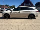 Hyundai i40 Kombi 2.0 Frischer Service & 8-fach bereif - Hyundai i40: Kombi