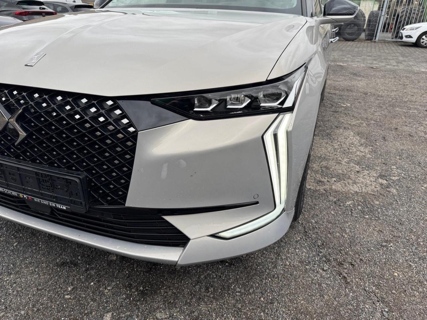 DS Automobiles DS4 ESPRIT DE VOYAGE PURETECH 130,1VORBESITZER,