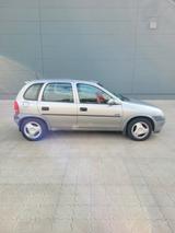 Opel Corsa B 1.4 Atlanta 3. Hand, wenig km - Opel Corsa aus 1996: B