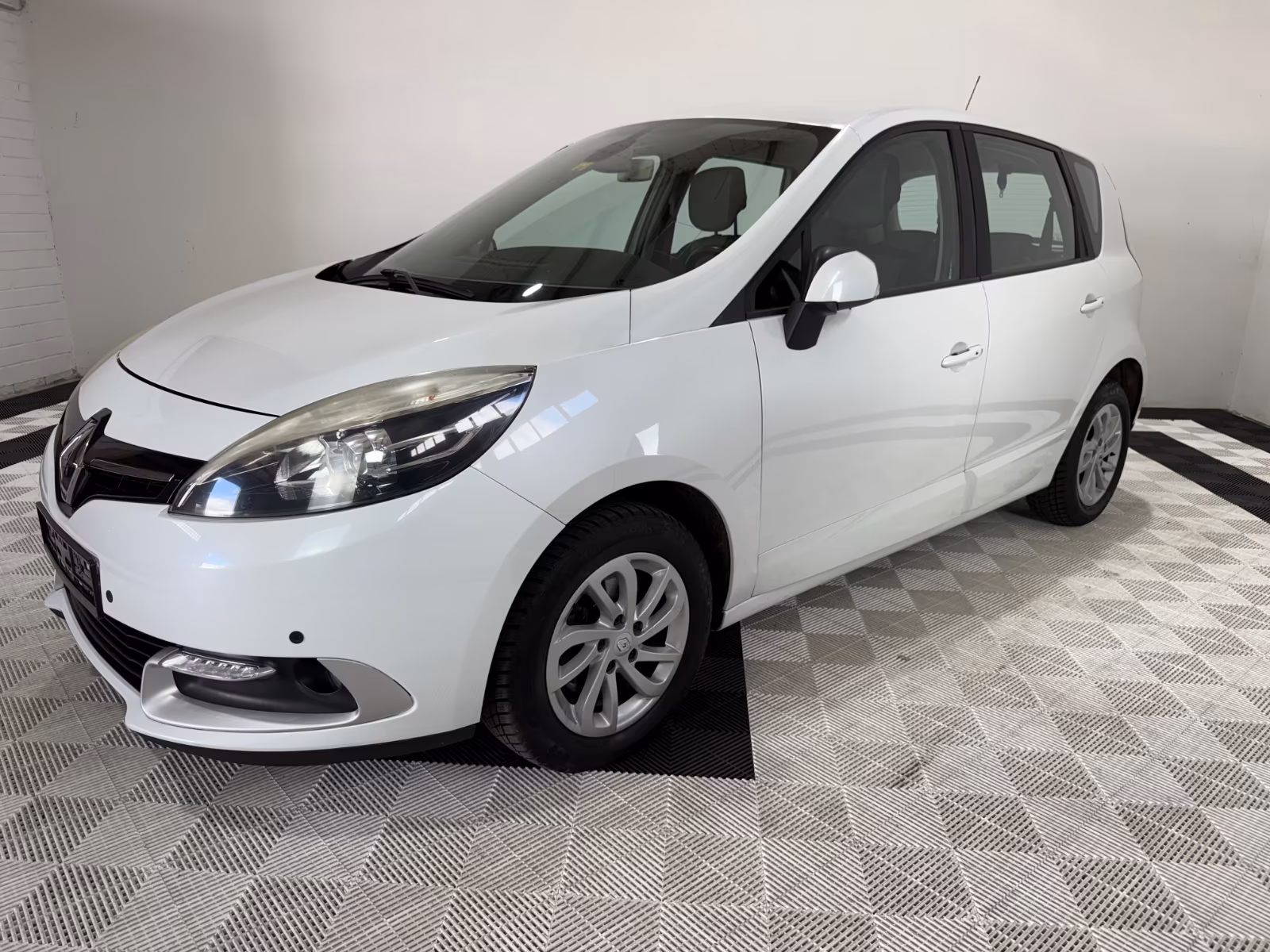 Renault Grand Scenic Paris ENERGY dCi 110°Automatik°Navi