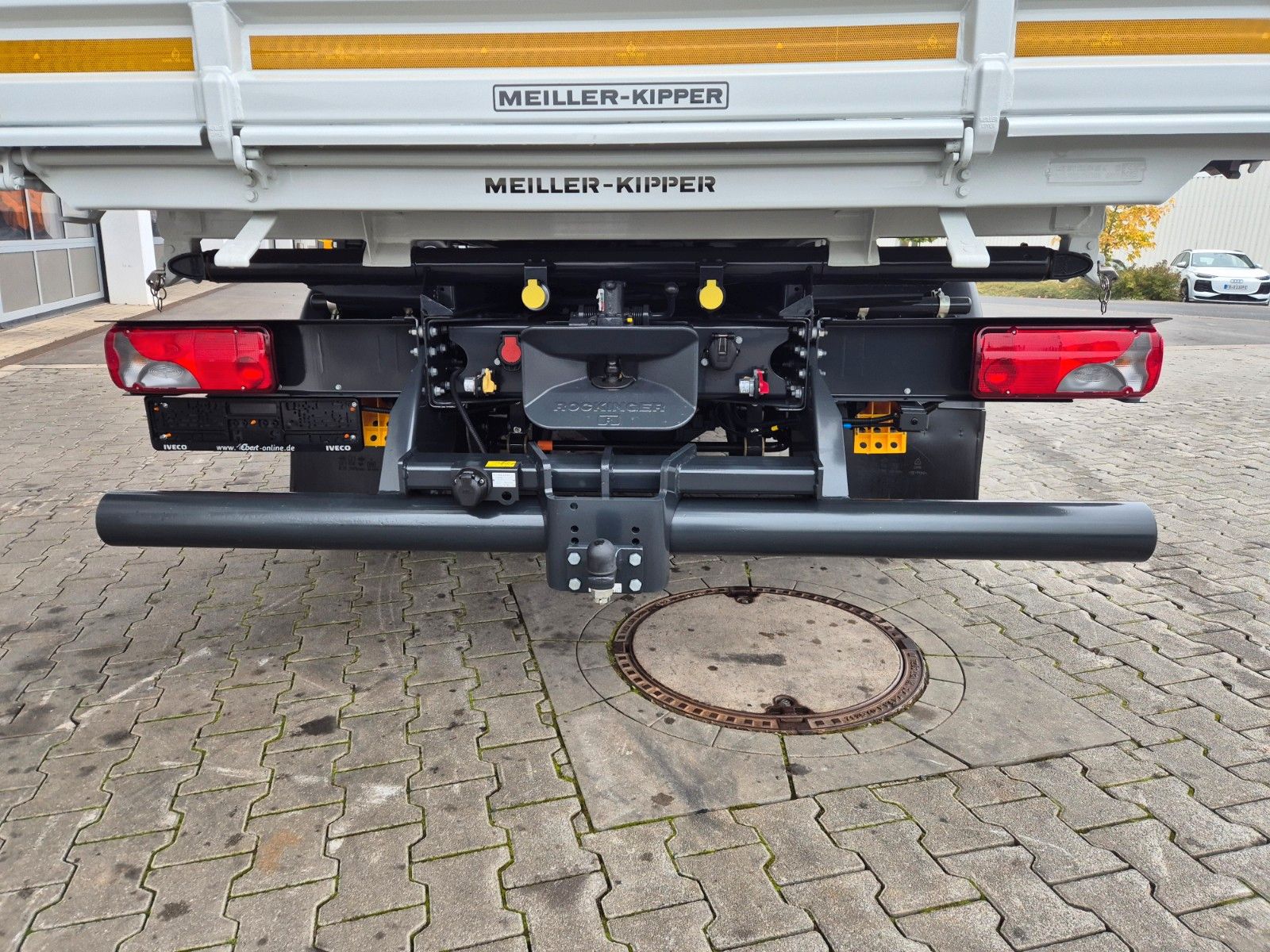 Fahrzeugabbildung Iveco Eurocargo ML80E21 Meiller Kipper 2x AHK 3 Sitze