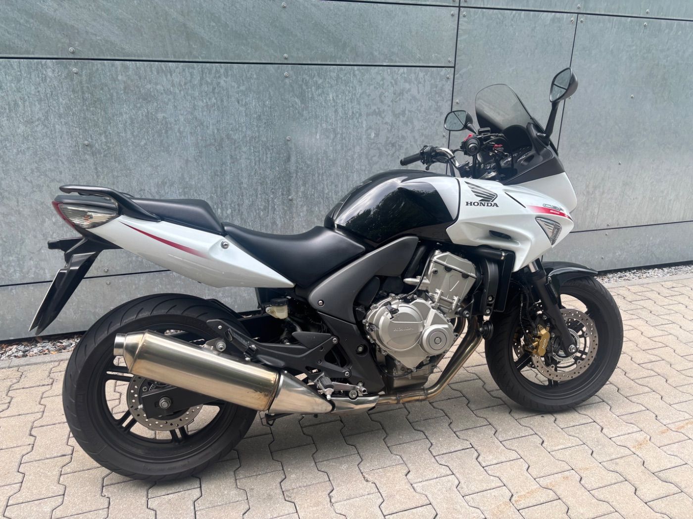 Fahrzeugabbildung Honda CBF 600 SA