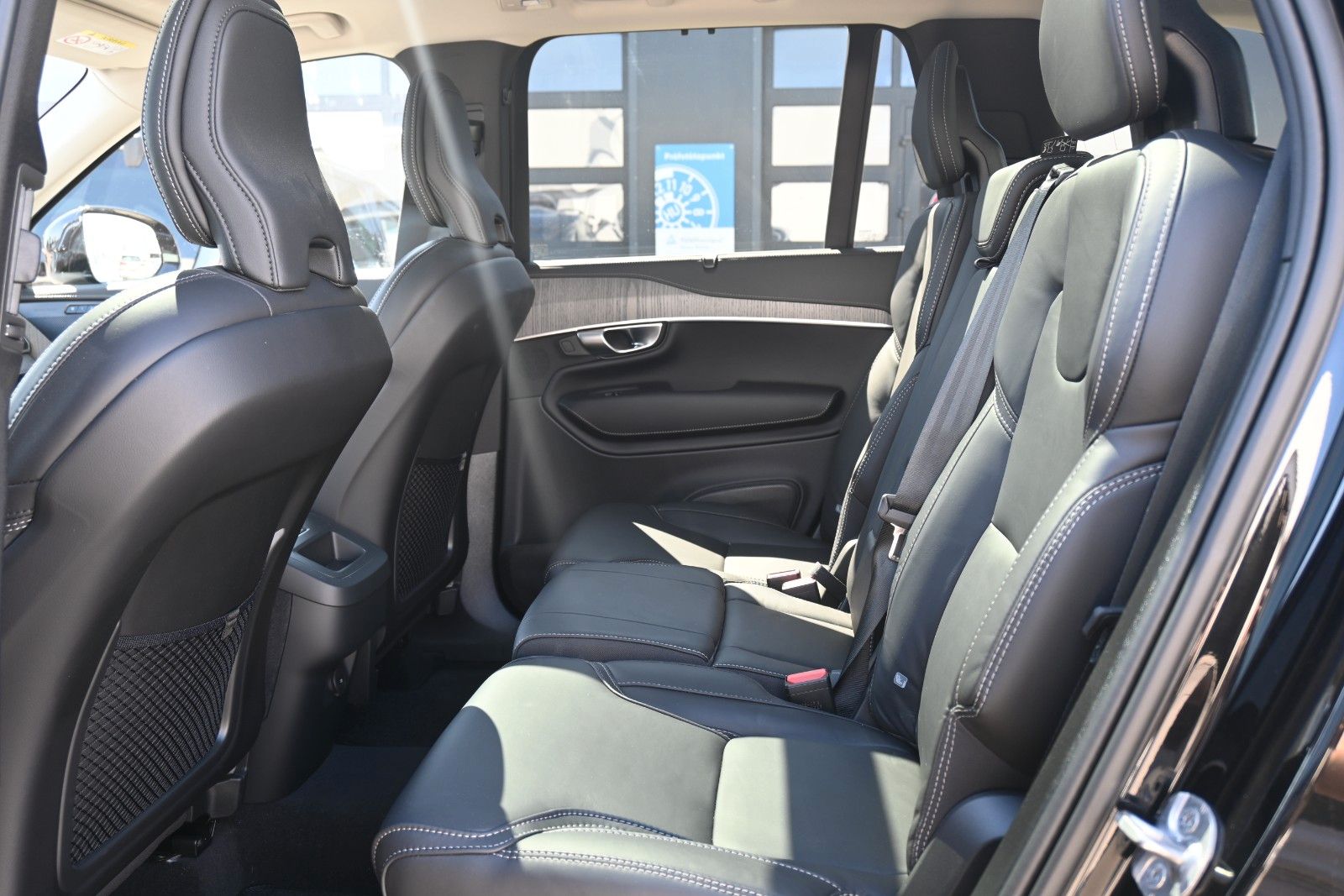 Fahrzeugabbildung Volvo XC90 B5D AWD Plus Bright*LED*PANO*STHZ*360*H&K