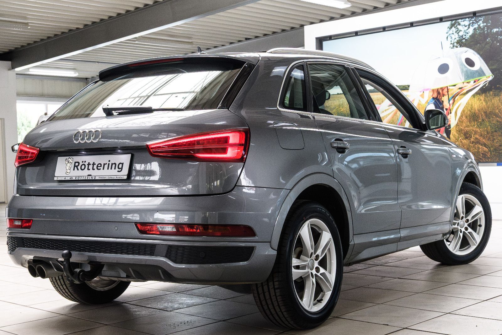 Fahrzeugabbildung Audi Q3 1.4l 110kw S-Line +AHK +Pano +Navi