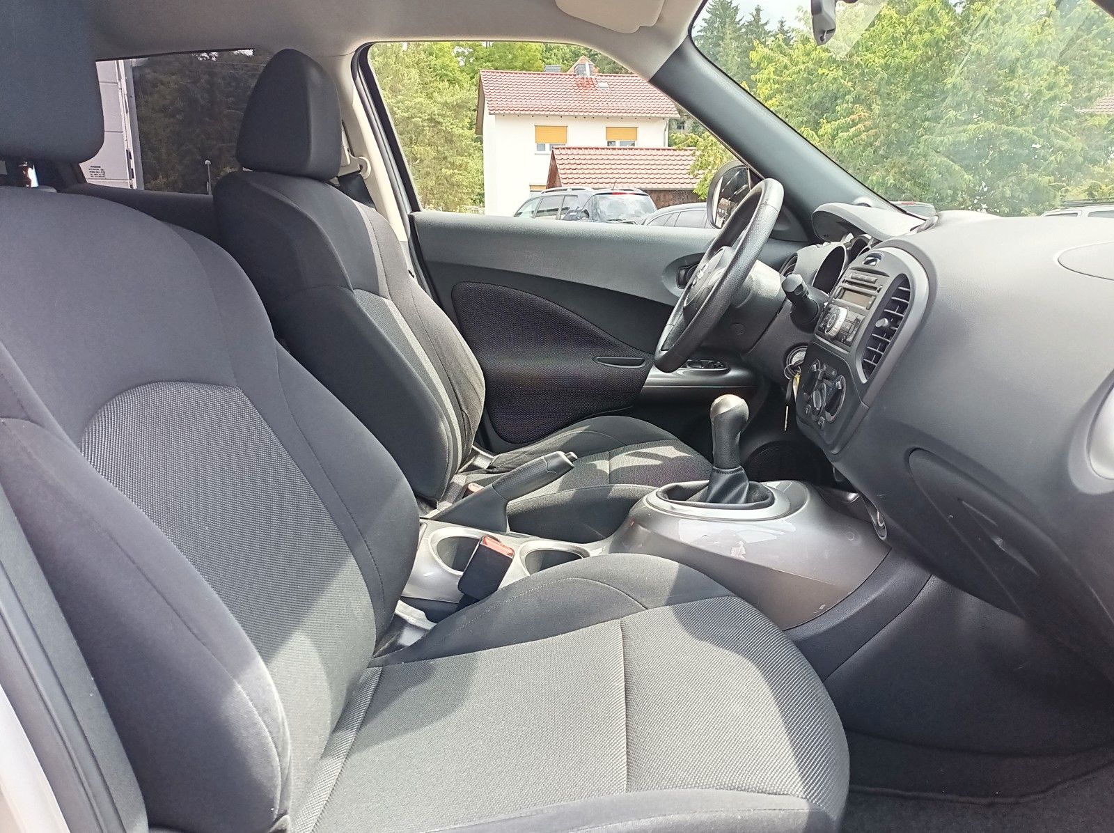 Fahrzeugabbildung Nissan JUKE VISIA+AHK+NISSAN BRAKE ASSIST+KLIMA+1.HD+++