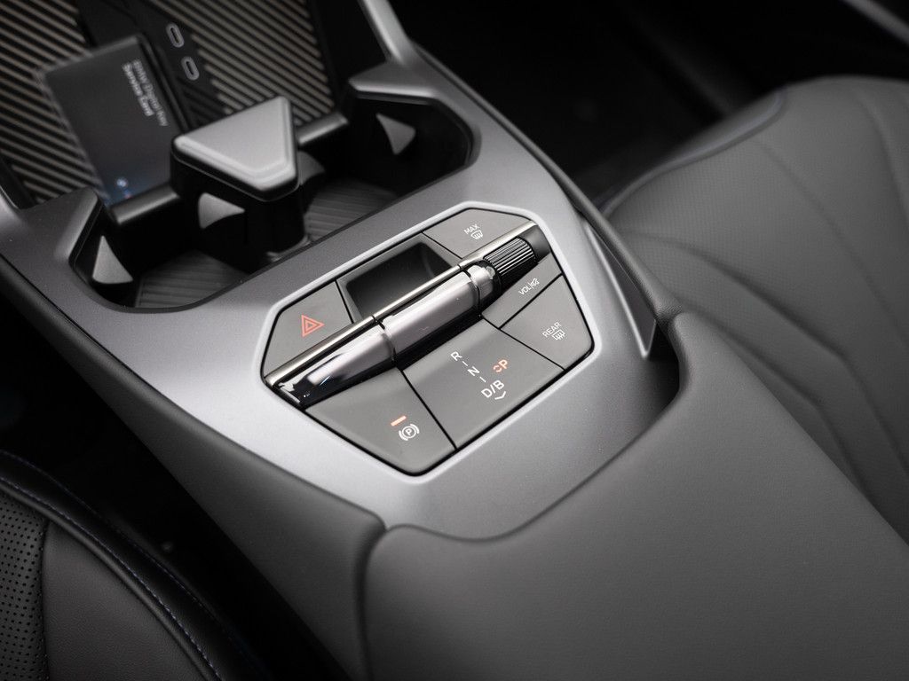 BMW iX3 - Bild 21