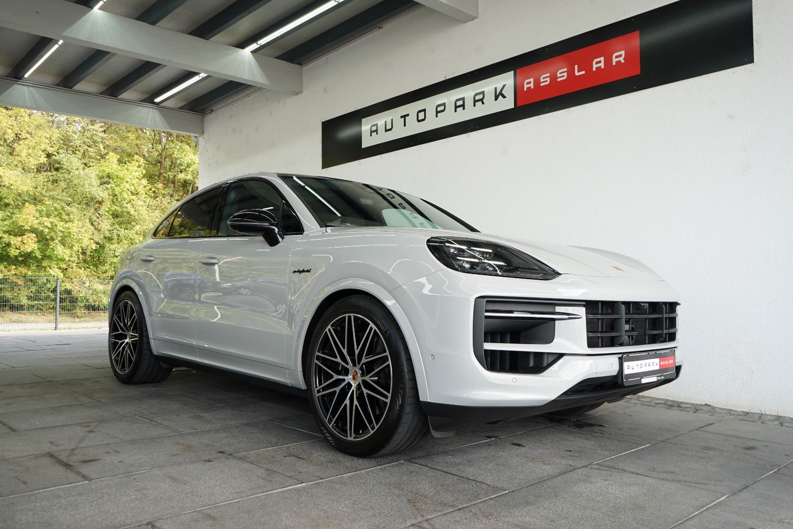 Porsche Cayenne Coupe E-Hybrid Black Edition/Kreide /22z imagem 2