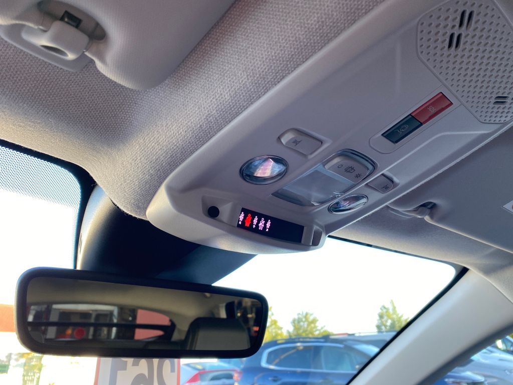 Fahrzeugabbildung Citroën C4 PureTech 130 S&S EAT8 MAX *Kälte-Paket*