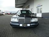 Mercedes-Benz E 320 (W124) Cabriolet, wenig KM, original 3. Ha - Mercedes-Benz E-Class: W124