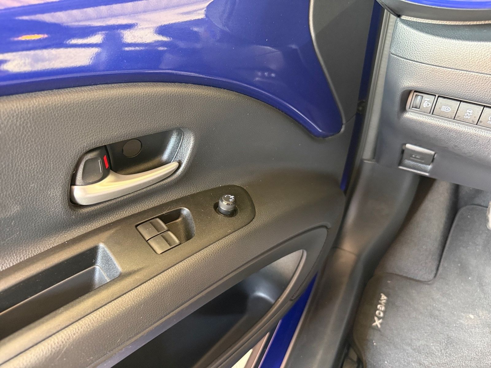 Fahrzeugabbildung Toyota Aygo X 1.0 Pulse Kamera,SHZ,ACC,PDC,LM