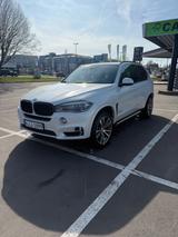 BMW X5 xDrive50i -