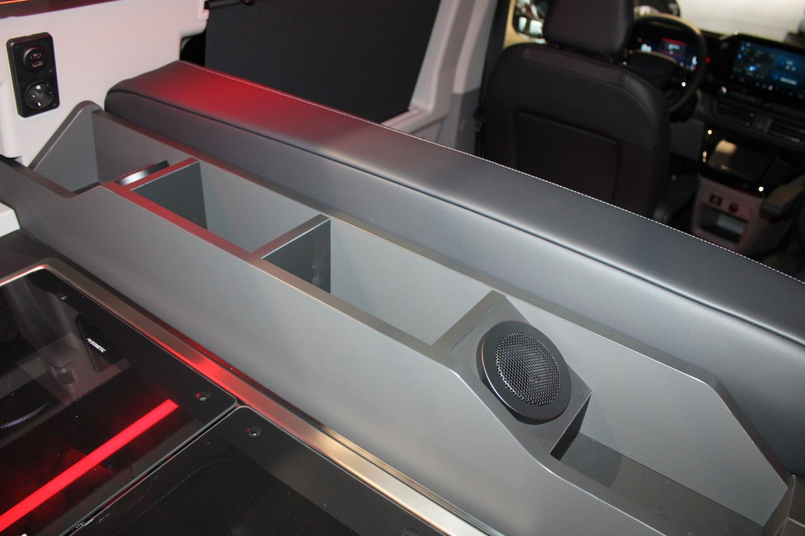 Fahrzeugabbildung Ford NUGGET L1 Active MARKISE + Aufstelldach SOFORT