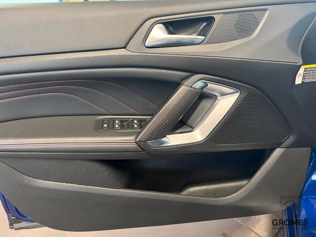 Fahrzeugabbildung Peugeot 308 GT Navi SHZ Komfort Paket PDC