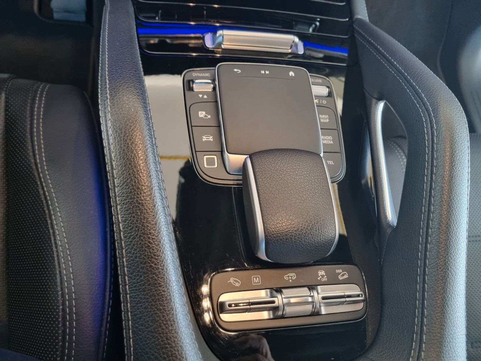 Mercedes-Benz GLE450d 4M E-ACTIVE BODY Control Offroad NAPPA foto 11
