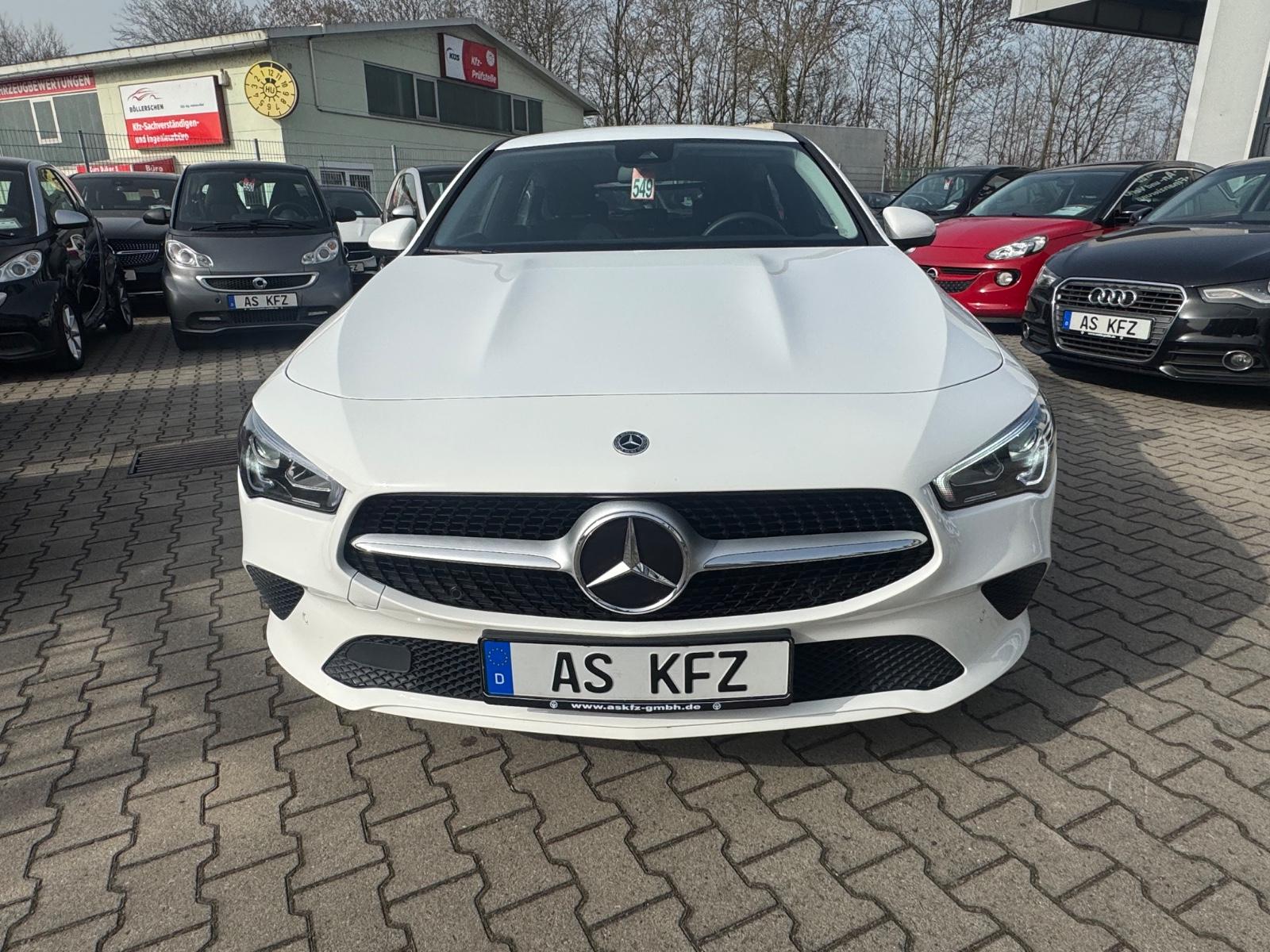 Mercedes-Benz CLA Shooting Brake 200 d LED ALU´S 1 HAND