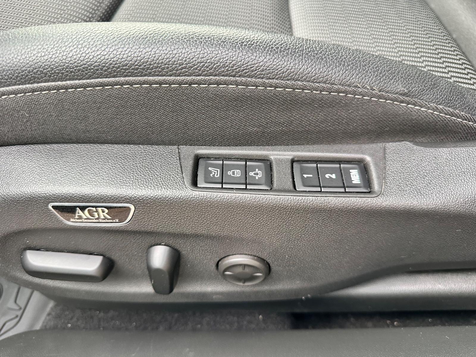 Opel Insignia B ST Navi HuD ACC AHK Kamera Massage