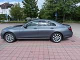 Mercedes-Benz E 300 AVANTGARDE  - Mercedes-Benz E 300 mit Benzin-Antrieb: Limousine