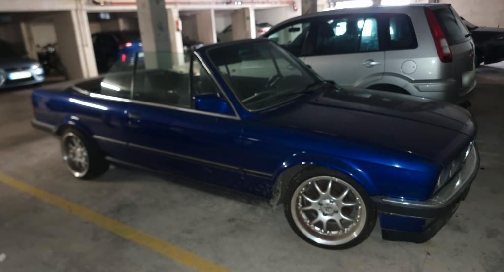 BMW BMW E30  320i