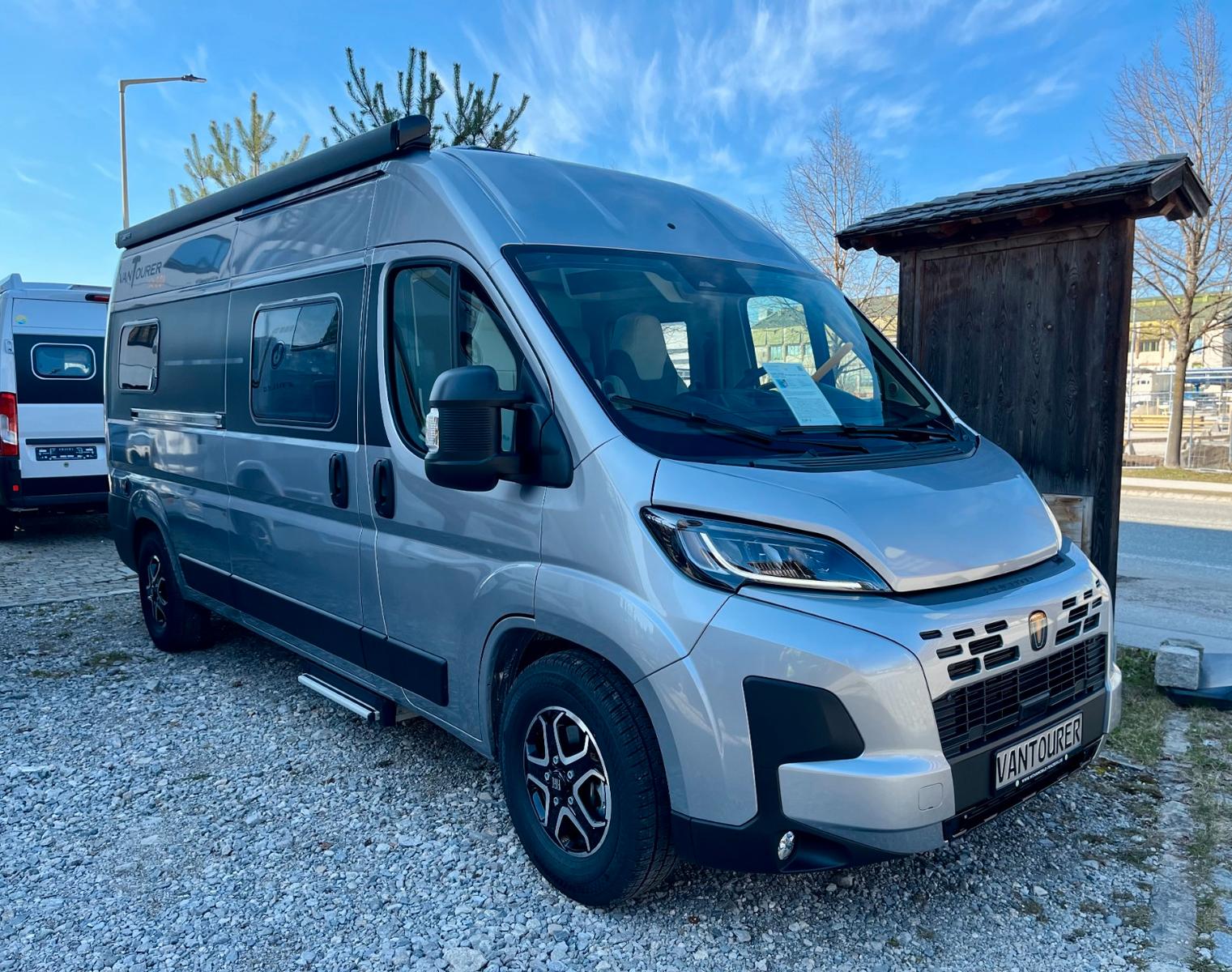 VANTourer 600L GO! Automatik -LED -Längs-/Hubbett -Safety