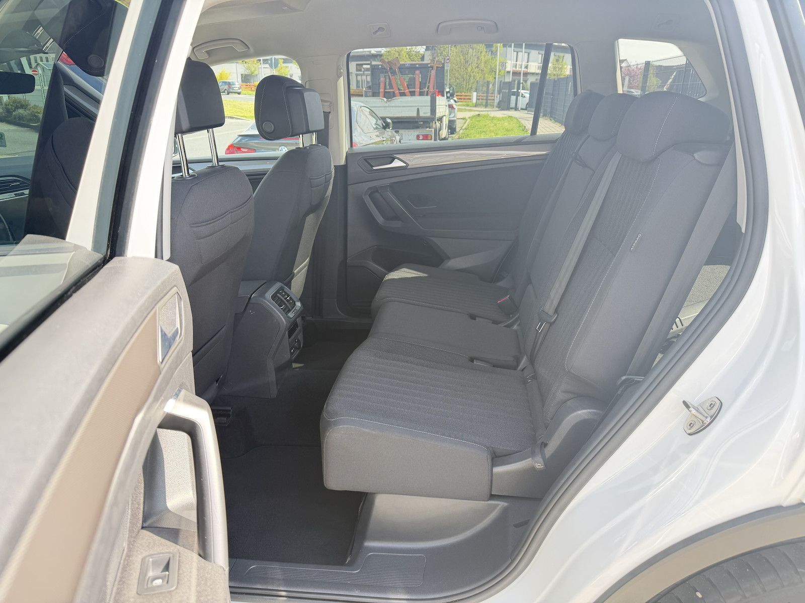 Volkswagen Tiguan Allspace 2.0 TDI Life 4Motion Navi+Ahk foto 10