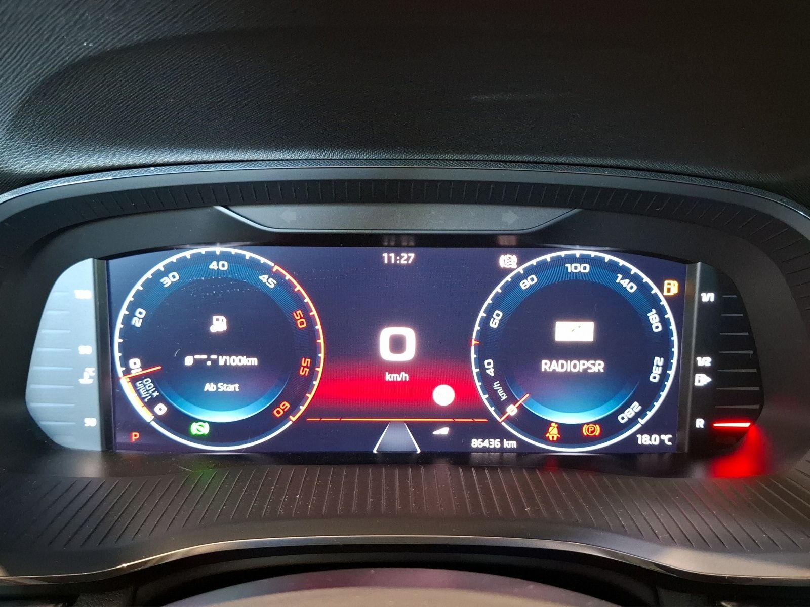 Fahrzeugabbildung SKODA Octavia Combi RS TDI DSG 4x4 Matrix Navi HUD VC