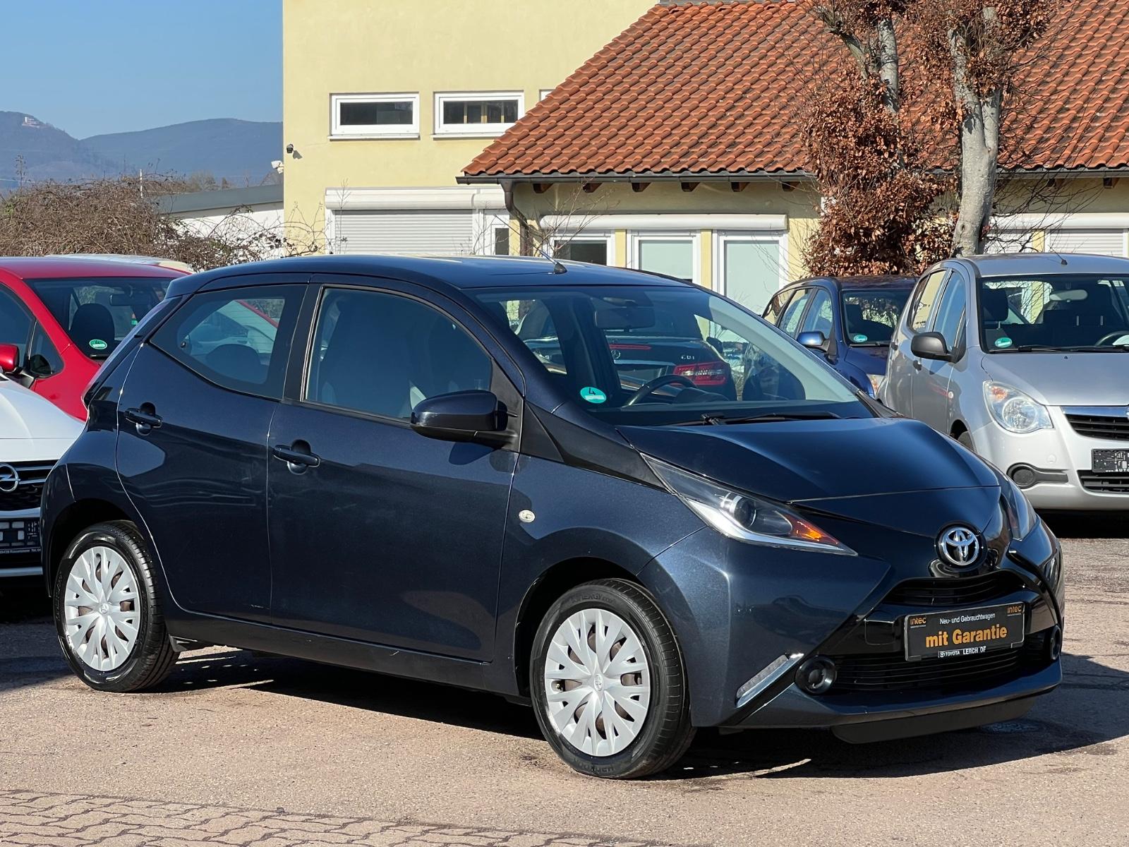 Toyota AYGO x-play*KLIMA*1HAND*TEMPOMAT*TOP