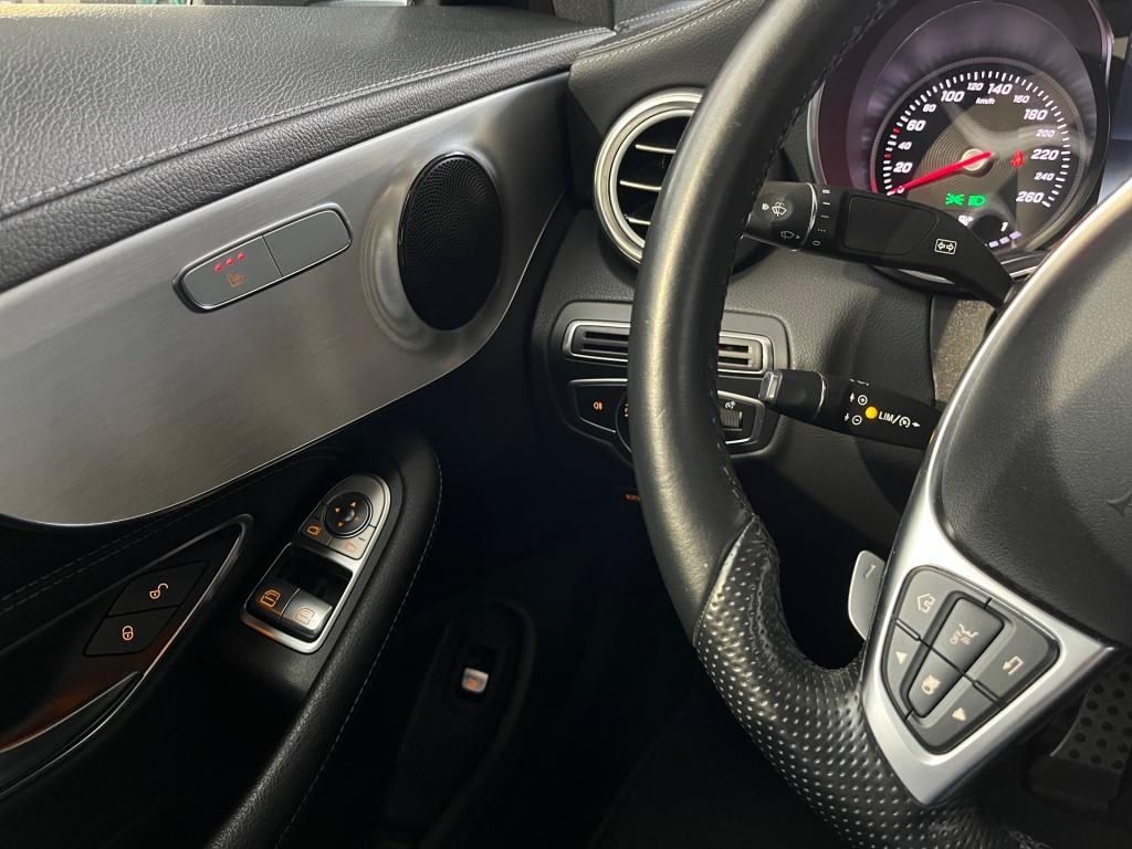 Fahrzeugabbildung Mercedes-Benz C 180 Coupé AMG AHK Navi LED SHZ KAM