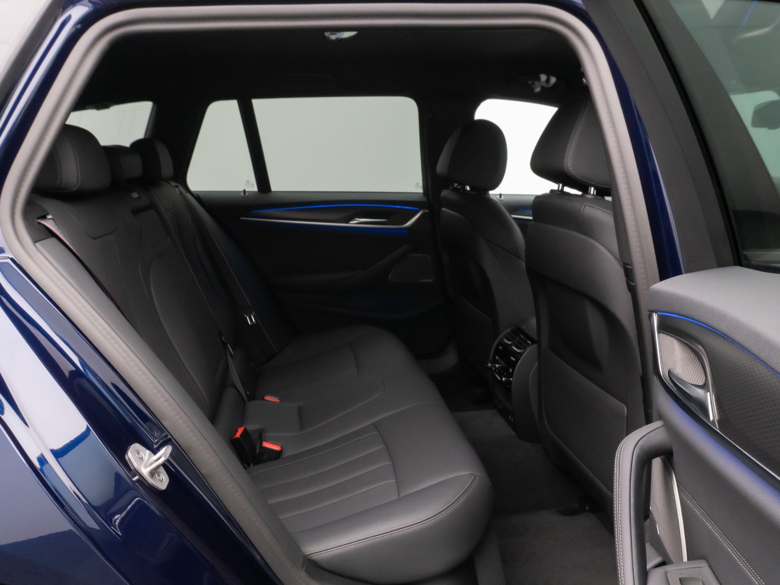 Fahrzeugabbildung BMW 520d M Sport Pro Kamera HUD DAB H/K 4xKlima 19"