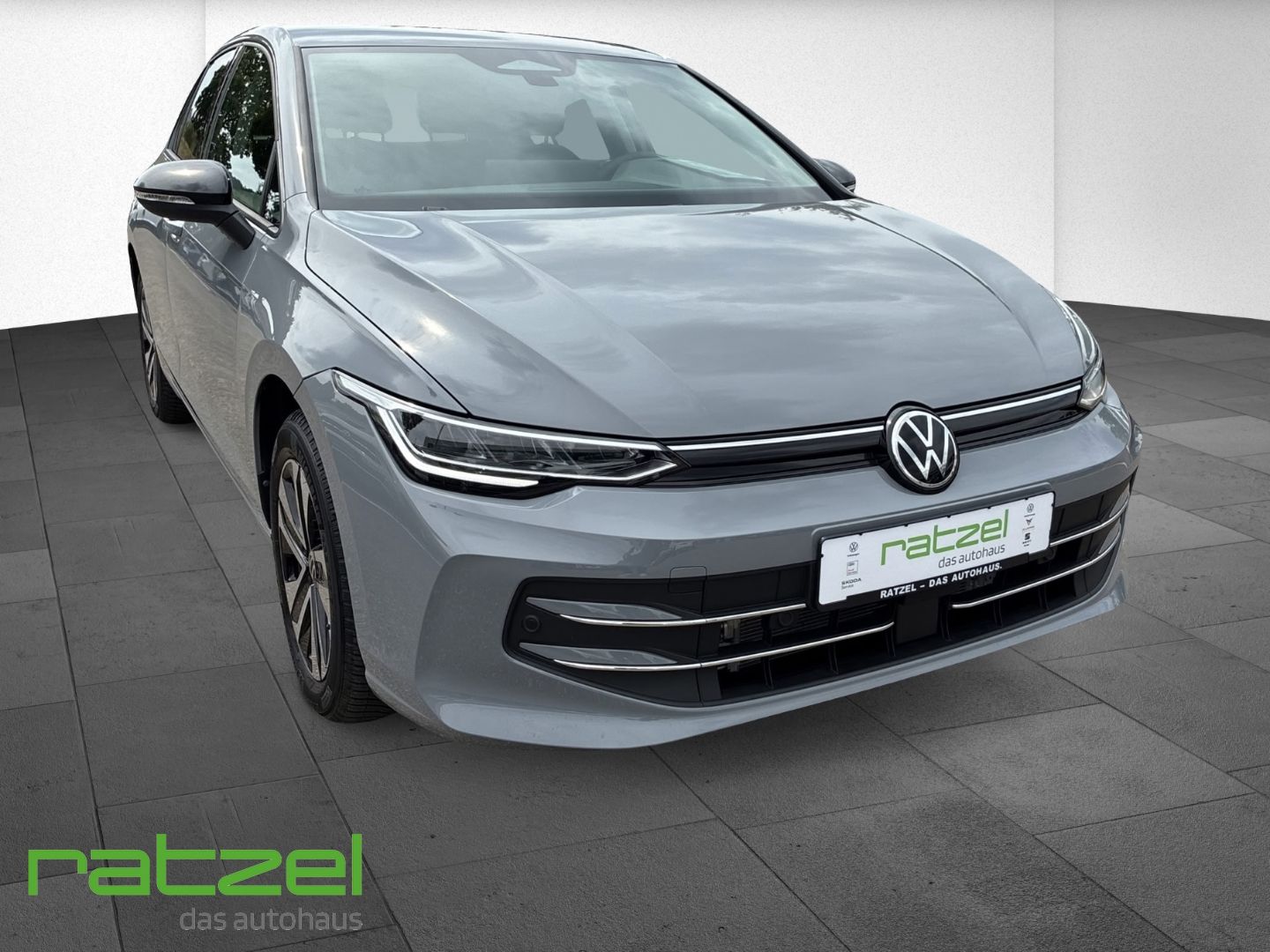 Fahrzeugabbildung Volkswagen Golf Energy Life 1,5 l eTSI DSG AHK Navi Kamera