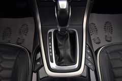 FORD S-MAX Vignale 2.0 TDCi~Allrad~Automatik~AHK~LED