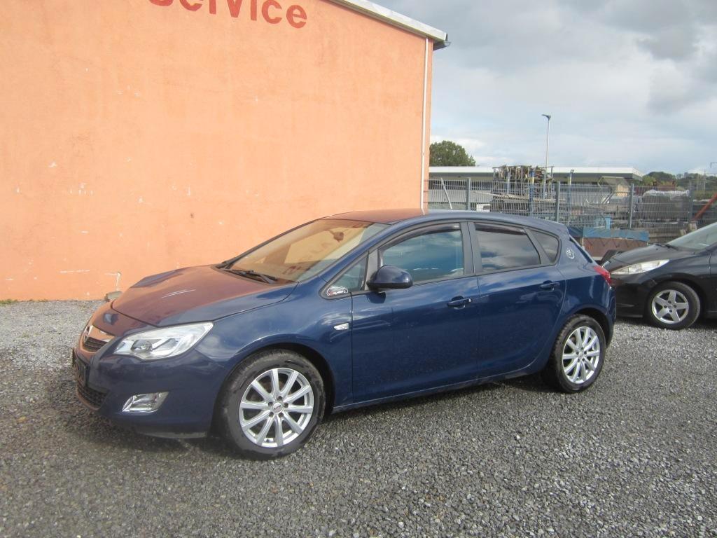 Opel Astra J 1.4  Lim. 5-trg. Klima 17 Zoll Euro-5
