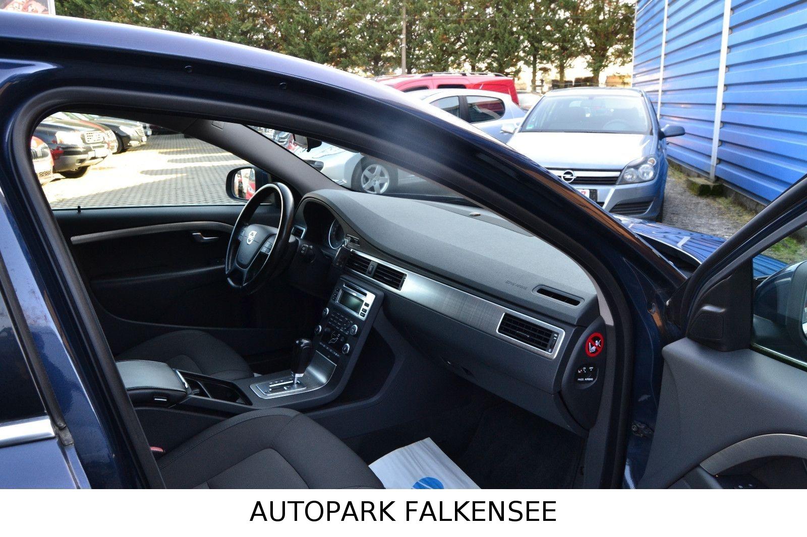 VOLVO V70 - 2.0T - 203 CV - BVA - HAYON ÉLECTRIQUE - TOIT OUVRANT