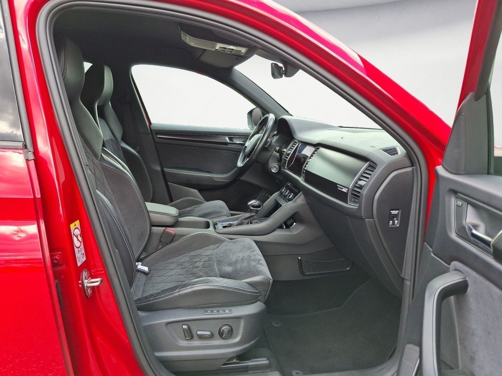 Skoda Kodiaq 2.0 TSI DSG 4x4 Sportline Tempom.aktiv Bl foto 12