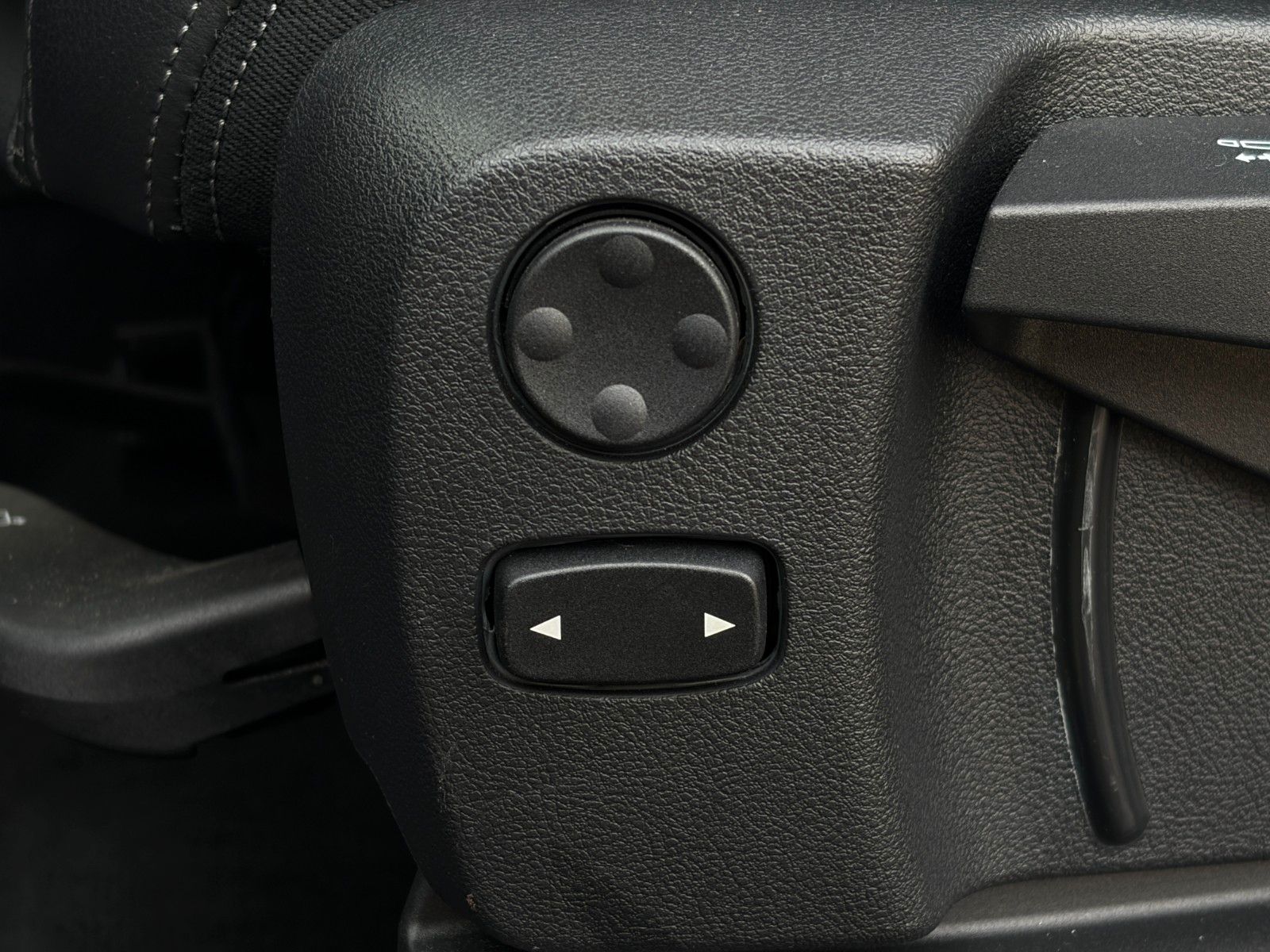 Fahrzeugabbildung BMW X3 xDrive 30i Luxury Line Pano Akustik Komf. HuD