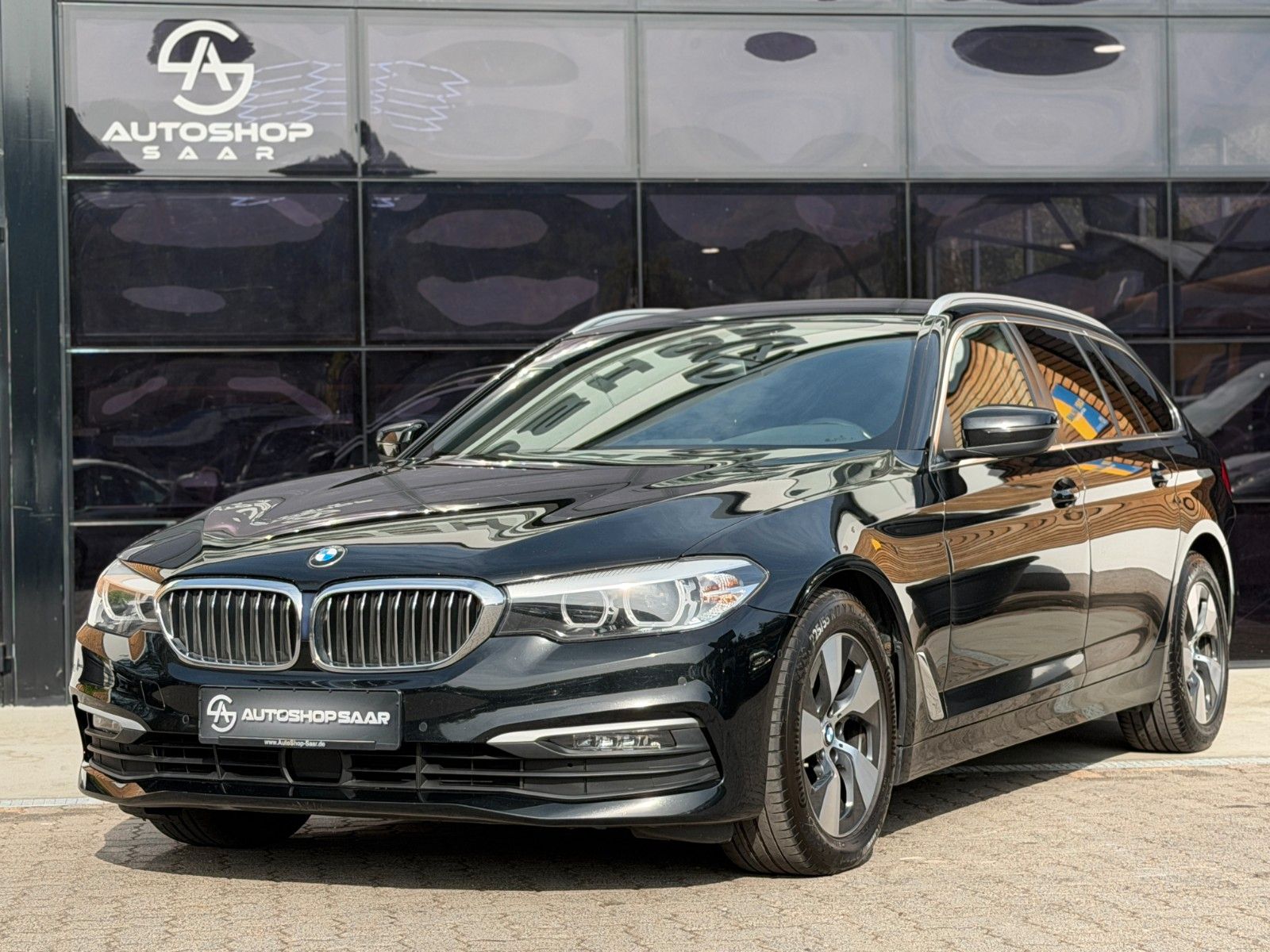 BMW 520 d 5 Touring AHK/1-HAND/MwSt/CAM