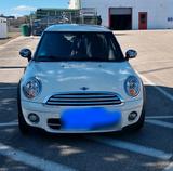 MINI Auto Mini BJ 2008 - MINI Cooper mit Diesel-Antrieb: Kleinwagen