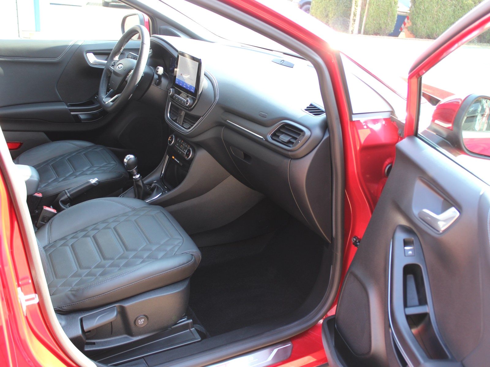 Fahrzeugabbildung Ford Puma ST-Line Vignale 1,0 EcoBoost