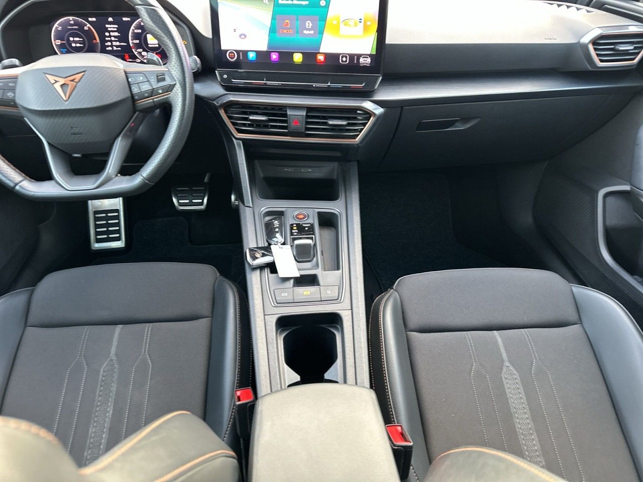 Fahrzeugabbildung CUPRA Leon Sportstourer 1.4 e-Hybrid (204PS)