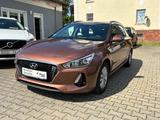 Hyundai i30 cw Select - Hyundai i30 Gebrauchtwagen in Chemnitz