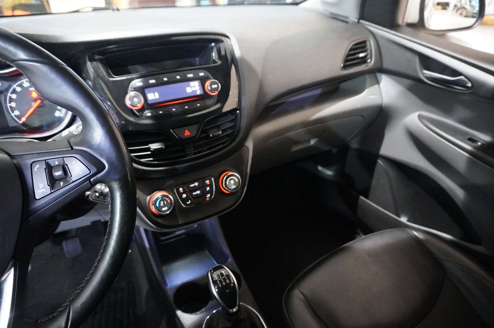 Fahrzeugabbildung Opel Karl 1.0 INNOVATION SHZ/KLIMAAUTOMATIK/ALU