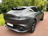 Aston Martin DBX 4.0 V8 Pano Carbon Q Satin Xenon Grey - gebrauchte Aston Martin SUV & Geländewagen