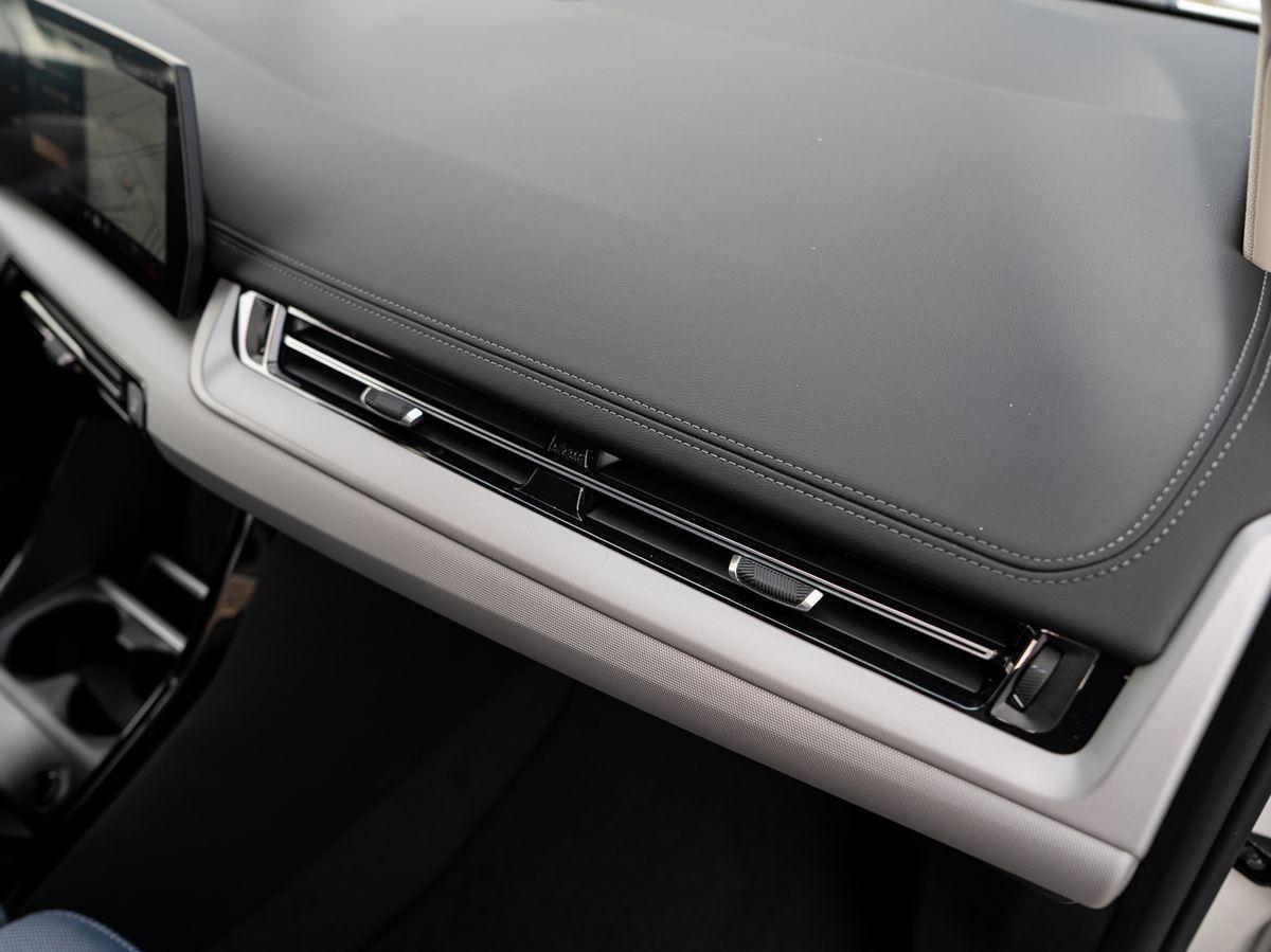 BMW Active 220d Active Tourer AHK 17" aLED PANO Sportsitze, миниатюра 12