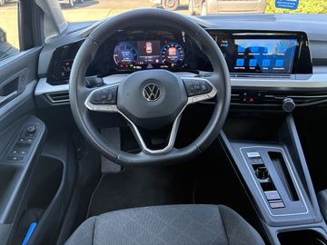 Volkswagen Golf - 6