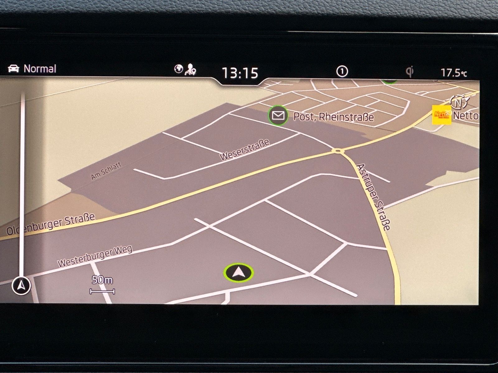 Fahrzeugabbildung SKODA Karoq 2.0 TDI DSG 4x4 Sportline NAV+LED+ACC+KAM