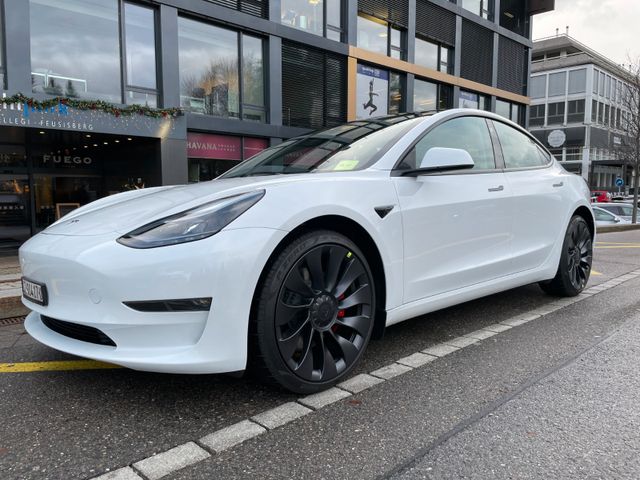 Tesla Model 3 Allradantrieb mit Dualmotor Performance