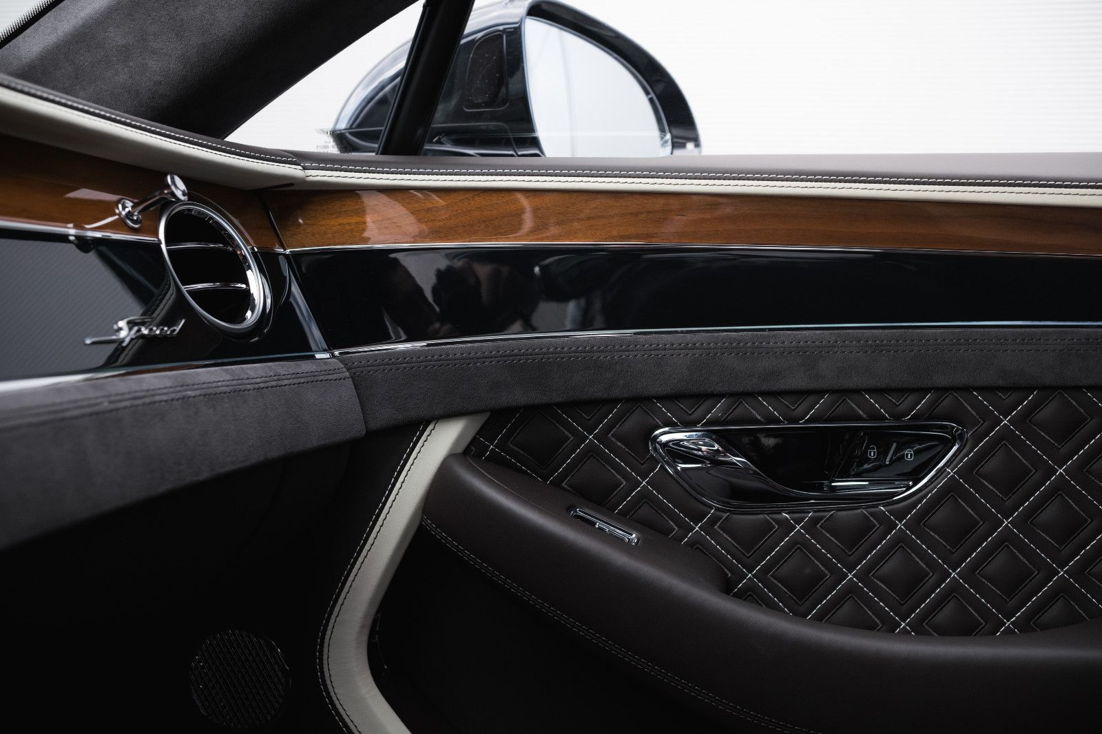 Fahrzeugabbildung Bentley Continental GT 6.0 W12 Speed - B&O - Pano